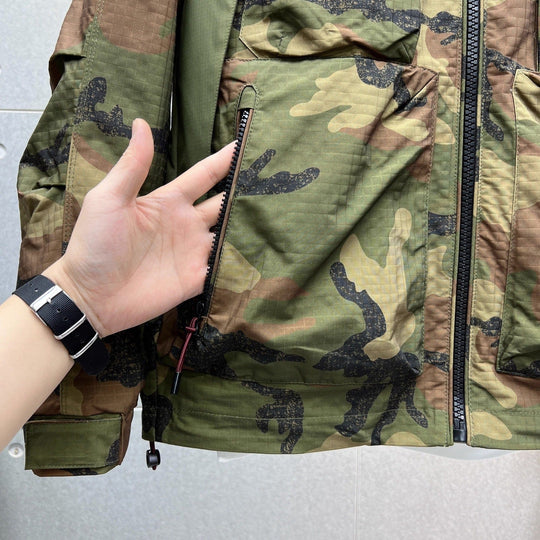 Jacke mit Camouflage-Muster