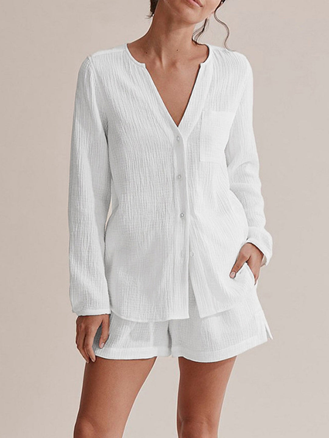 Heidi-Mode | Notched Langarm-Top und Shorts-Set