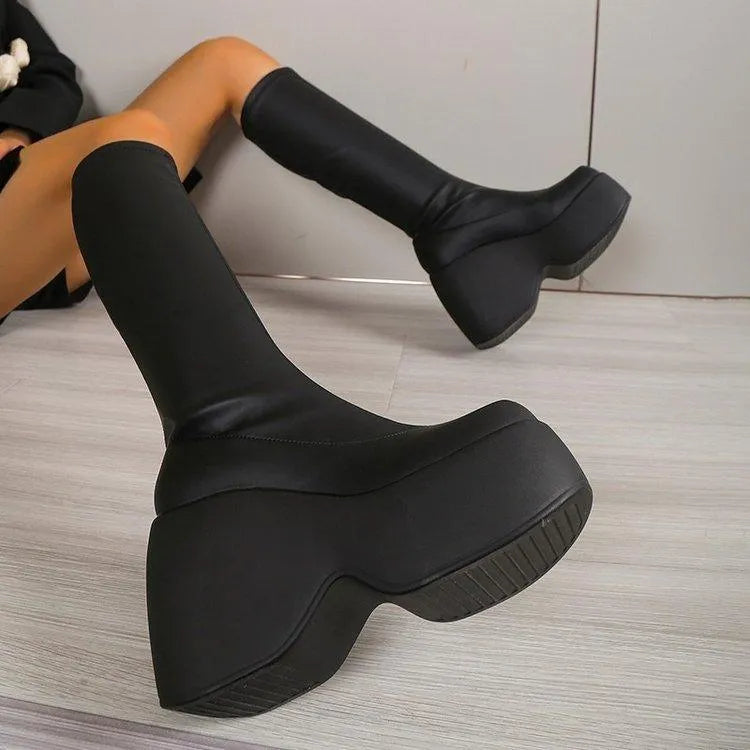 Heidi-Mode | Chelsea boot with elastic wedge heel made of leather