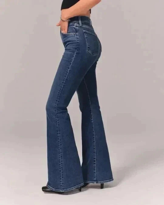 Heidi - Figurformende Bootcut-Jeans