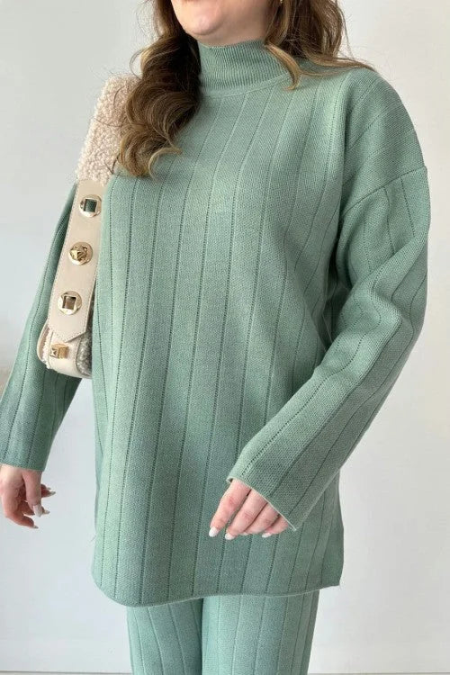 Gemütlicher einfarbiger Pullover