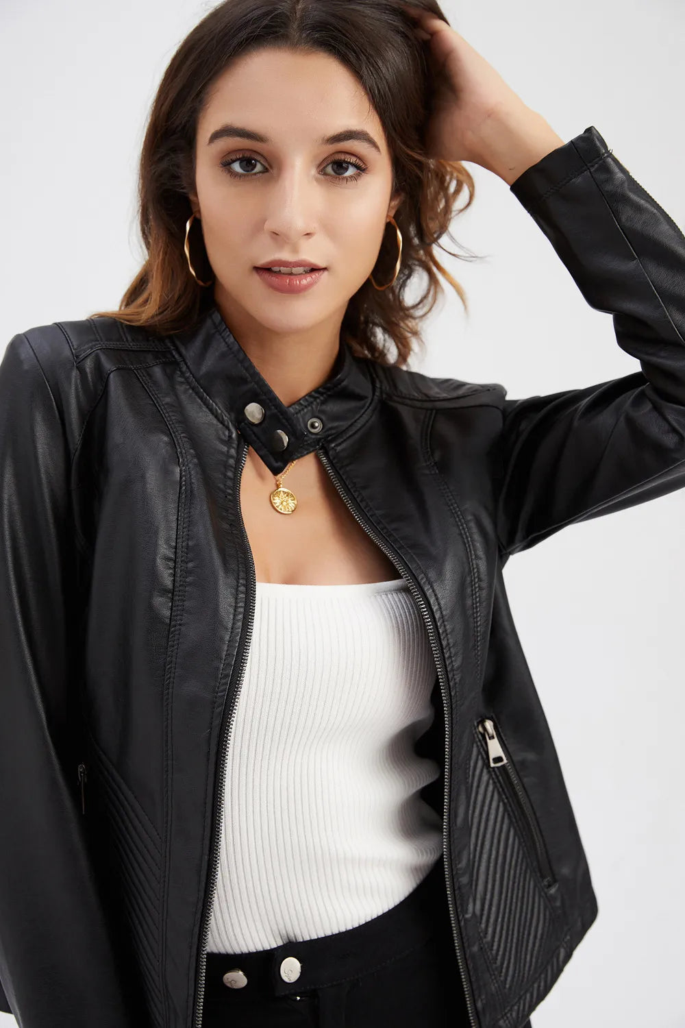 einfache dünne Lederjacke