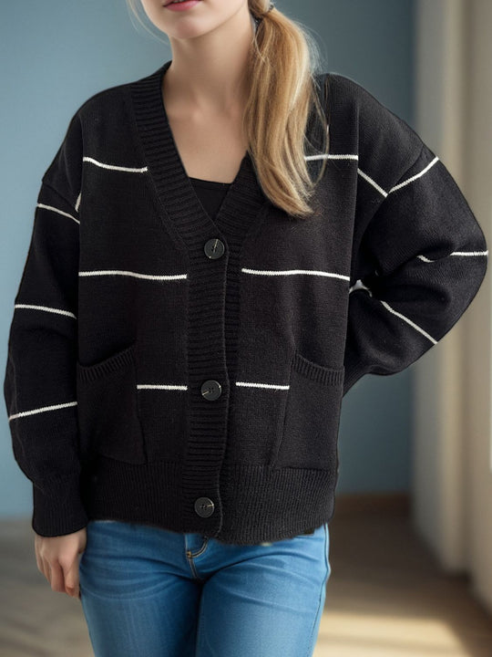 Heidi-Mode | Legere Strickjacke mit langen Ärmeln, V-Ausschnitt, Knöpfen und Streifen