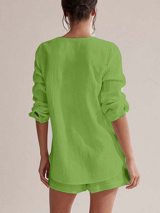 Heidi-Mode | Notched Langarm-Top und Shorts-Set