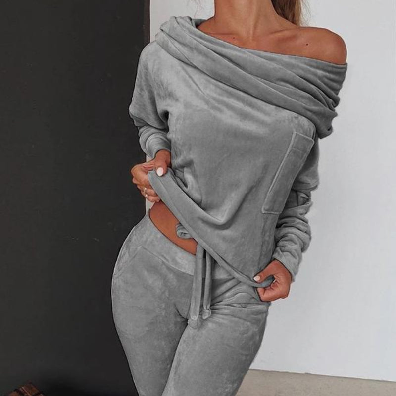 Heidi-Mode | Modischer Off Shoulder Jogginganzug