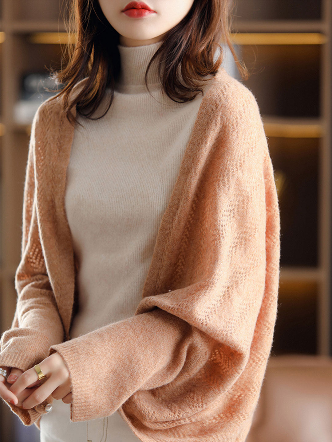 Heidi-Mode | Ausgehöhlter Strickcape Pullover Schal Detail