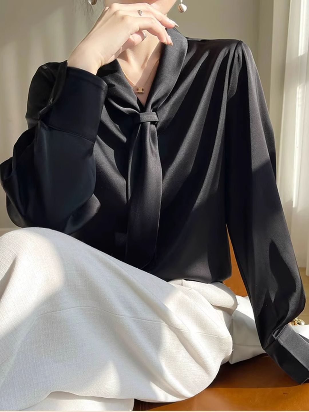 Heidi-Mode | Elegantes Langarmshirt mit Fließendem Kragen