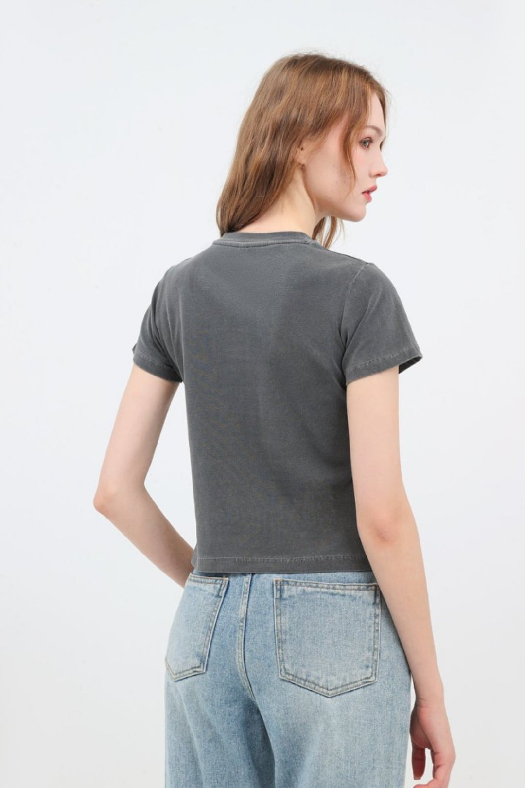 Heidi Mode | Schillerndes altes kurzes T-Shirt mit Färbung