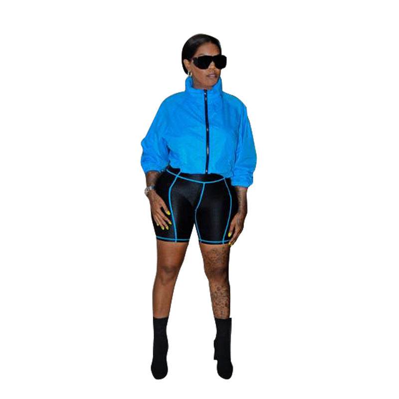 Damen Sport-Outfit mit stylischer Jacke und figurbetonten Radlerhosen Heidi-Mode