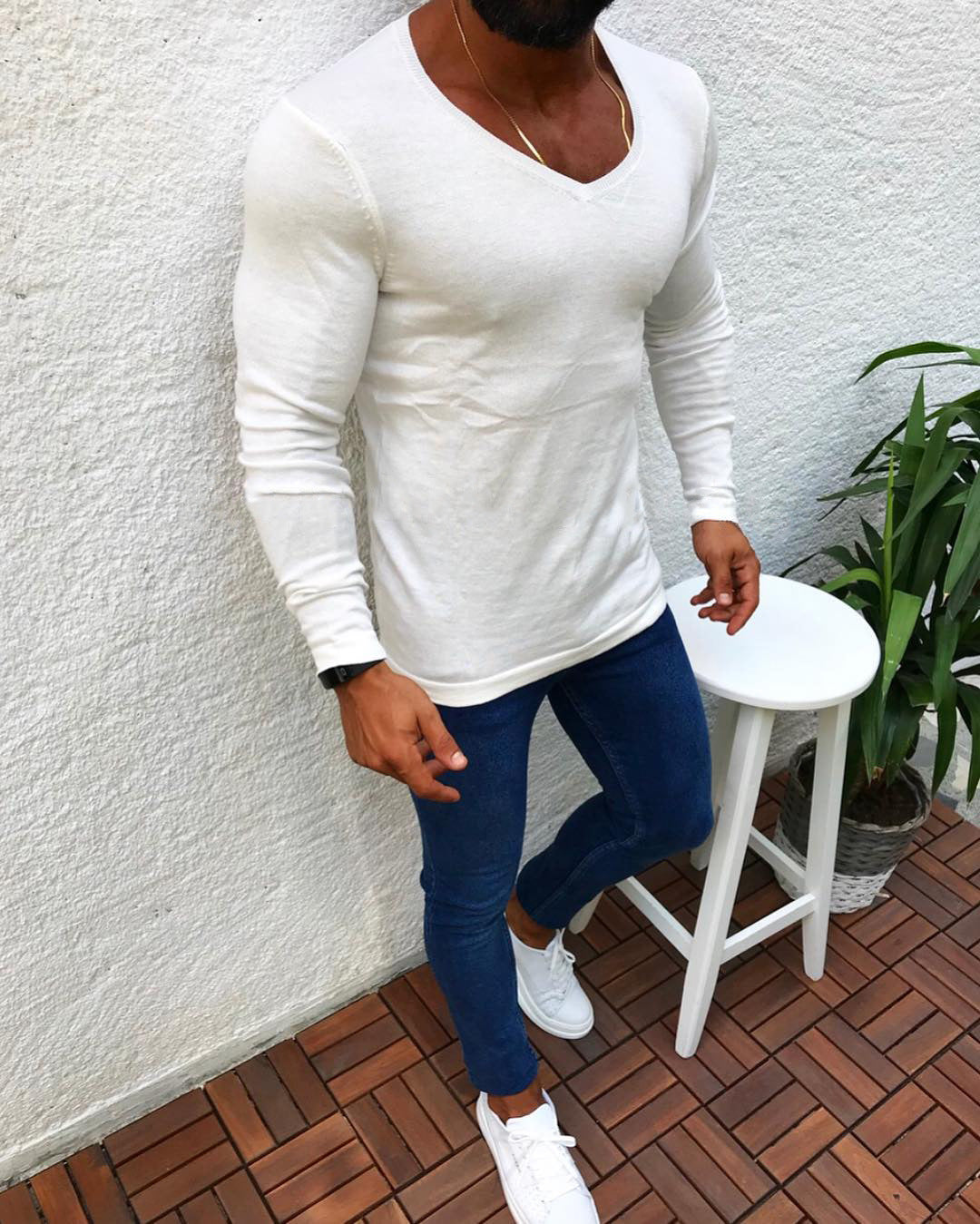 Herren figurbetontes Longsleeve aus Baumwolle mit V-Ausschnitt Heidi-Mode