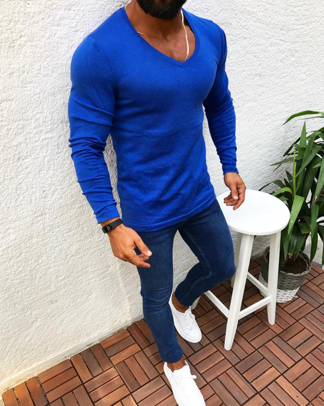 Herren figurbetontes Longsleeve aus Baumwolle mit V-Ausschnitt Heidi-Mode