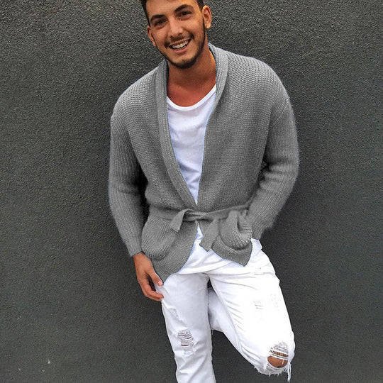Herren Strickjacke mit praktischer Gürtelschnalle und modischem Waffelmuster Heidi-Mode