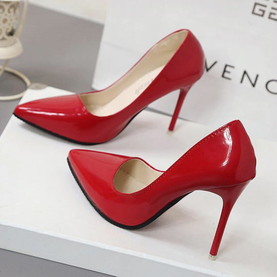 Damen Elegante Hochglanz-Pumps mit schmaler Silhouette und komfortablem Innenfutter Heidi-Mode