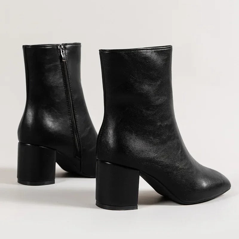 Heidi-Mode | Elegante und Vielseitige Stiefeletten