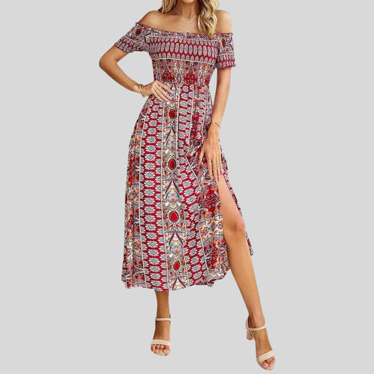 Langes Boho-Kleid mit freien Schultern und Rüschen