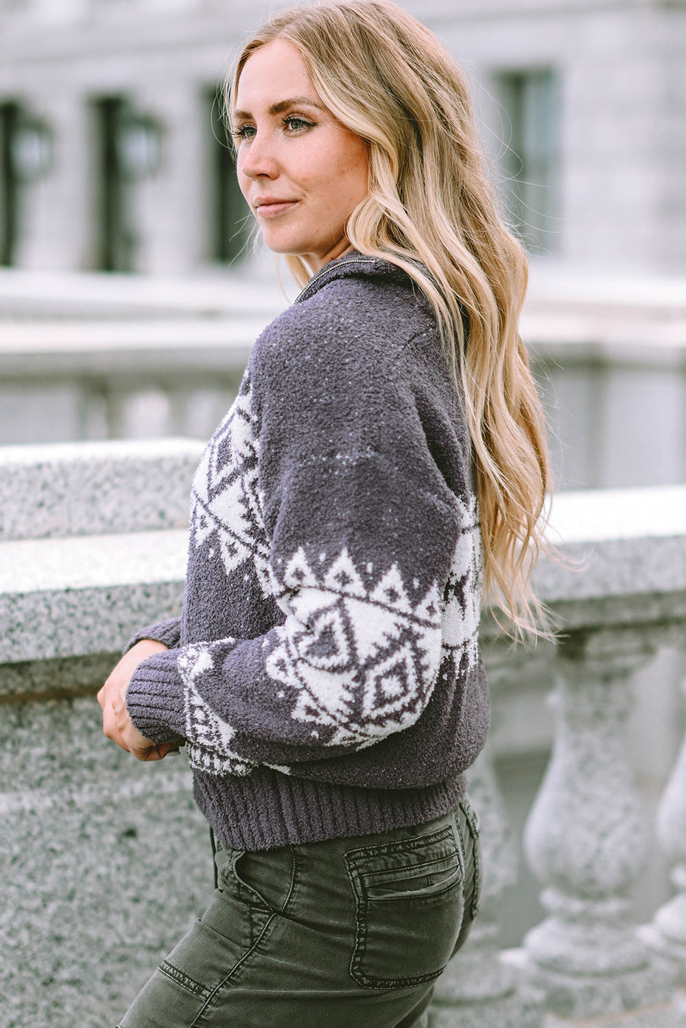 Western Pullover Mit Geometrischem Aufdruck Und Viertelreißverschluss