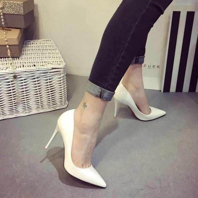 Damen Elegante Hochglanz-Pumps mit schmaler Silhouette und komfortablem Innenfutter Heidi-Mode