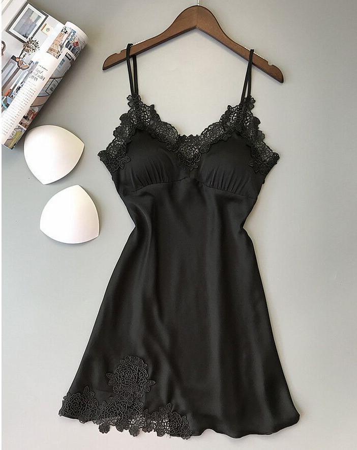 Ein delikates Nachthemd