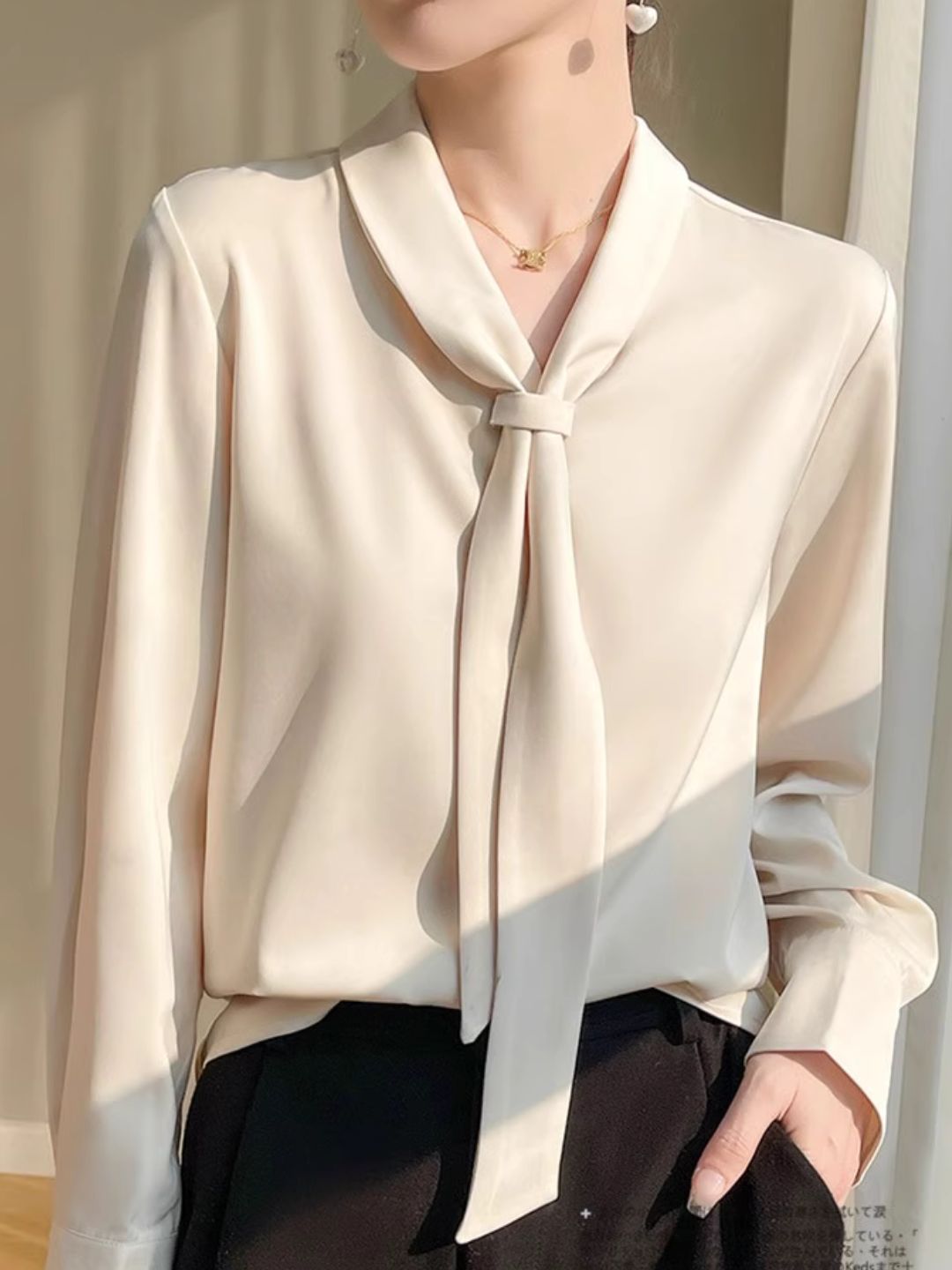 Heidi-Mode | Elegantes Langarmshirt mit Fließendem Kragen