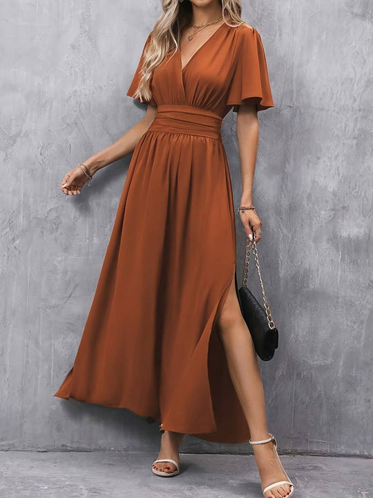 Heidi – kleid mit rüschenkragen und plissierter taille