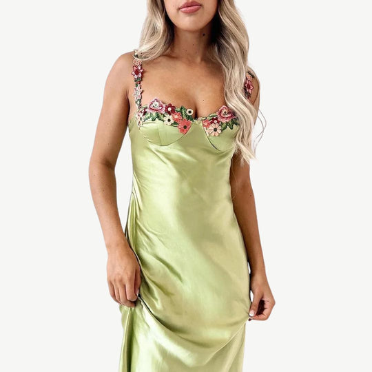 Heidi Maxikleid aus Satin mit zarter Blumendekoration