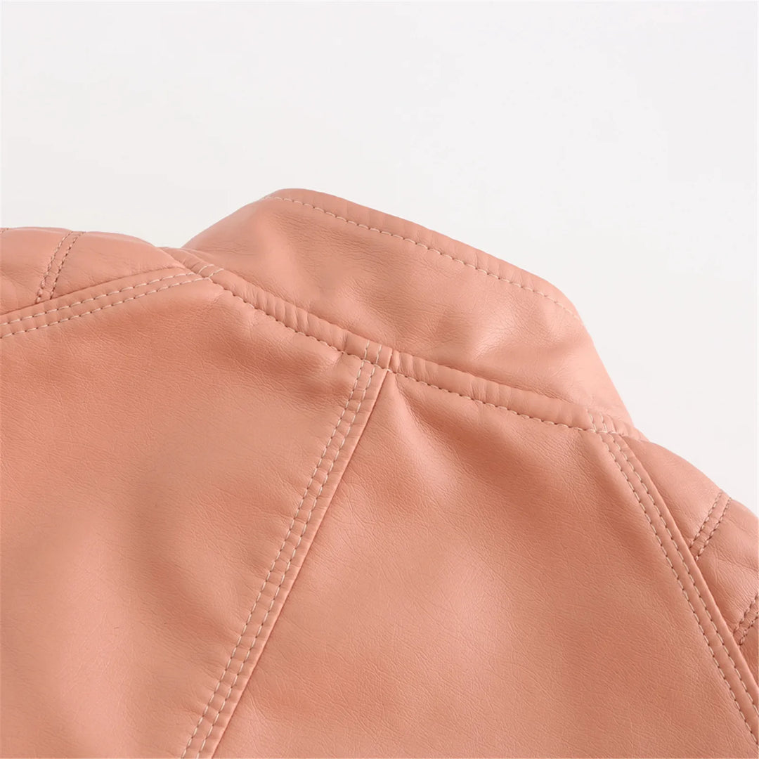 einfache dünne Lederjacke