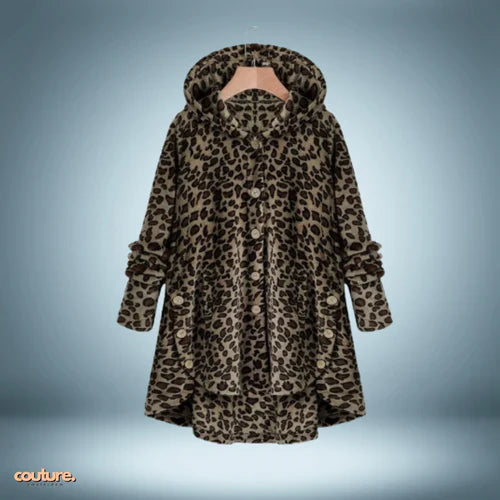 Heidi-Mode | Jacke mit Knöpfen und Kapuze