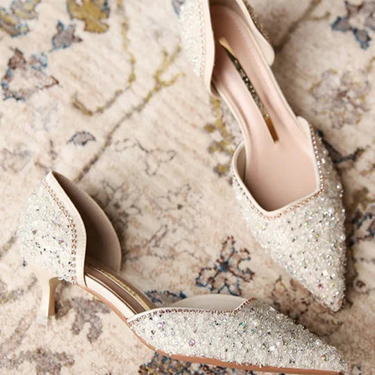 Heidi-Mode | Stilvolle Schuhe mit Spitzer Zehe und Mittlerem Absatz mit Glitzeroberfläche