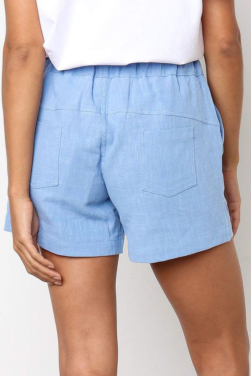 Shorts mit Kordelzug in der Taille und schrägen Taschen