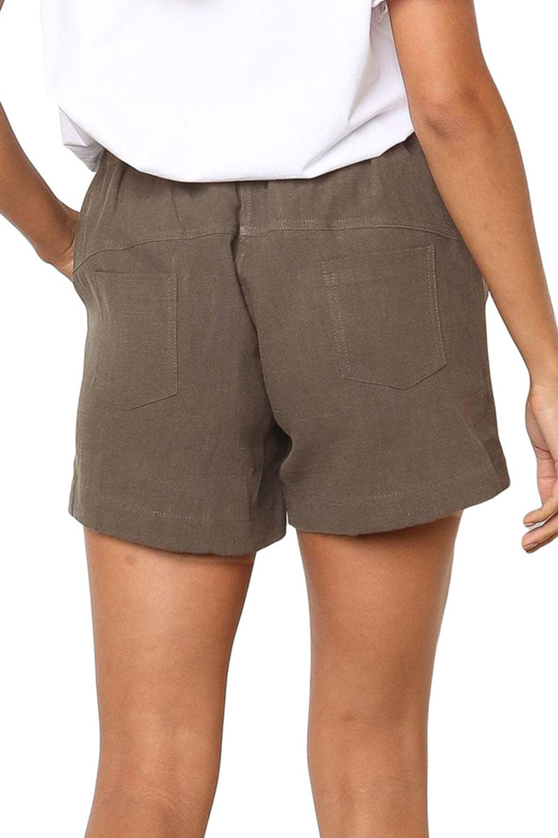 Shorts mit Kordelzug in der Taille und schrägen Taschen