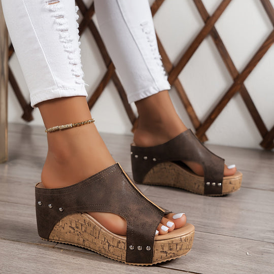 Heidi-Mode | Plattform Sandalen Bequeme Schlupfschuhe Sommer Schuhe mit Nieten