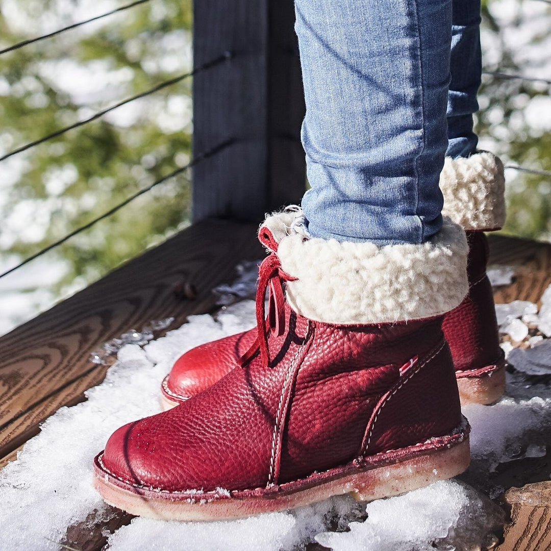 – Lederboots mit Schnürsenkeln