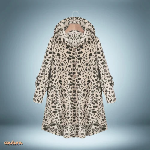 Heidi-Mode | Jacke mit Knöpfen und Kapuze