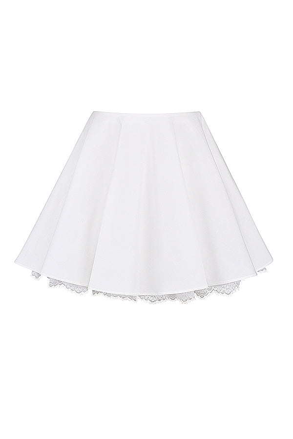 Heidi-Mode | Weiße Bluse mit Puffärmeln und Minirock mit Schleife