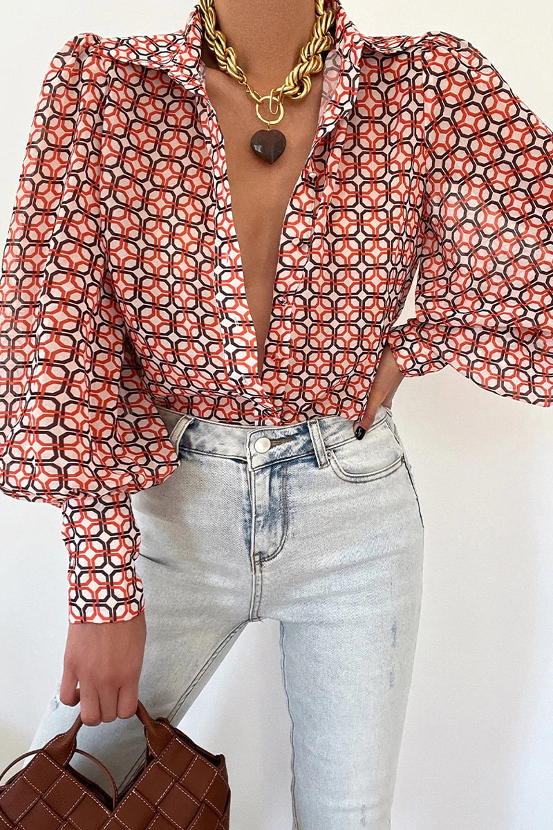 Bluse mit Blumenkragen