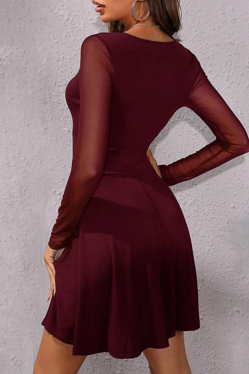Heidi-Mode | Elegante Einfarbige Netz Vausschnitt Faltkleider