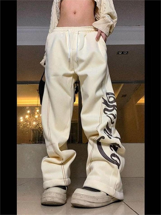 Heidi-Mode | School Baggy Sweatpants Mit Nähten Und Logo Design