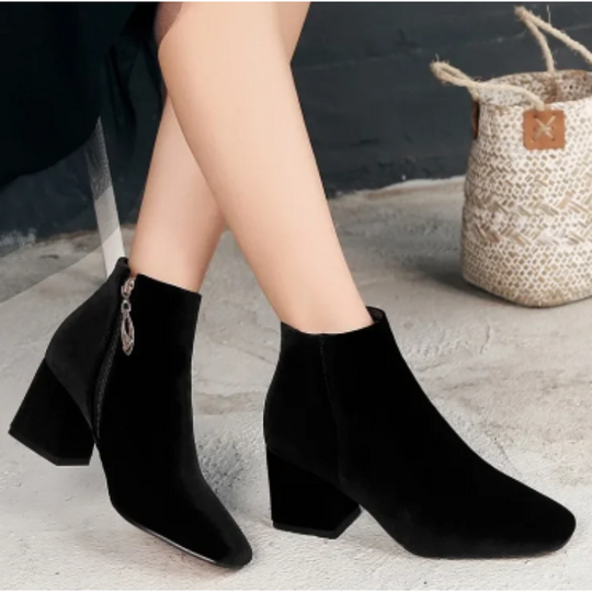 Heidi-Mode | Elegante Stiefeletten mit Quadratzehen und Hohem Absatz Damen Stiefeletten