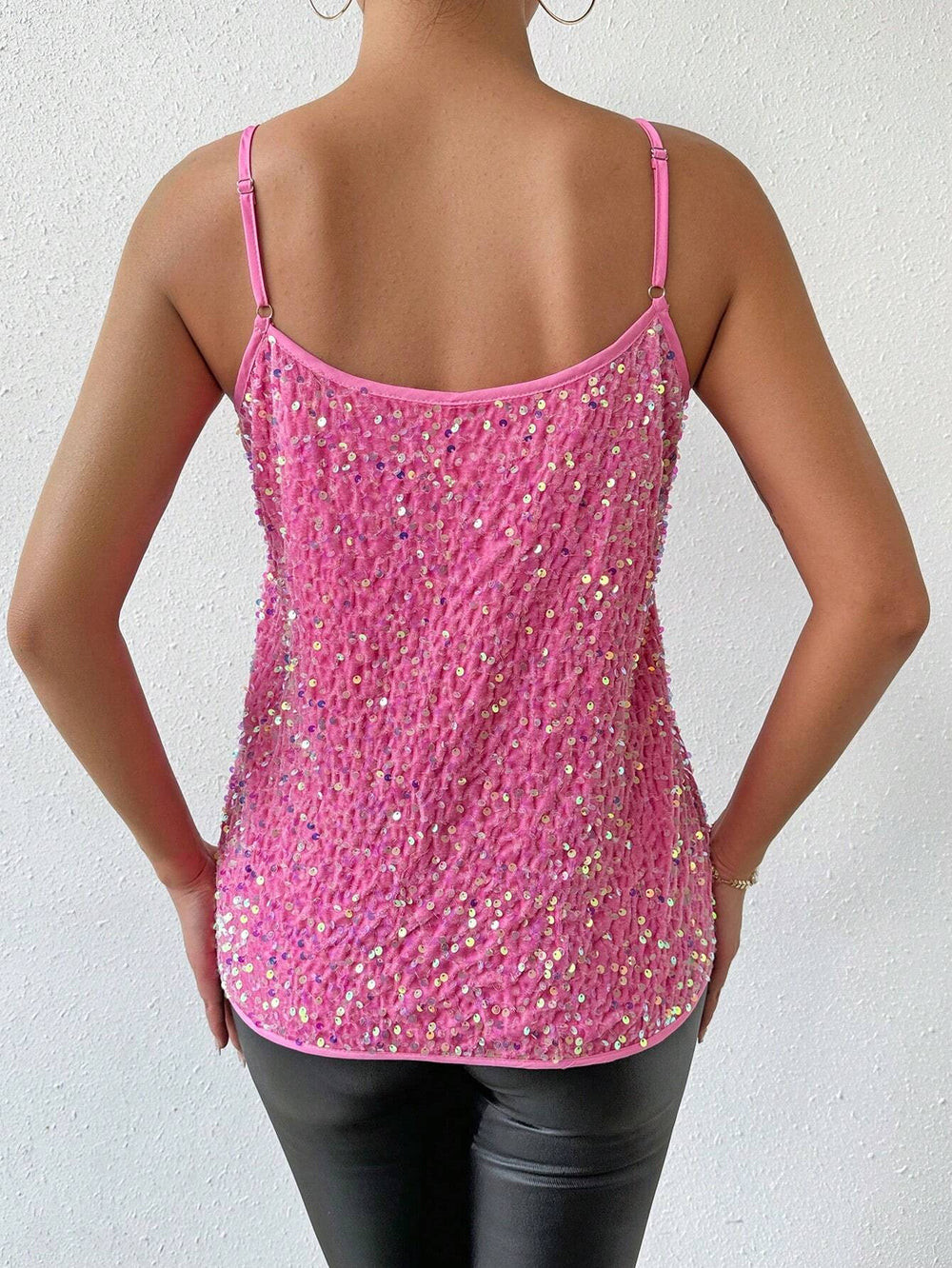 Heidi-Mode | Lockere Top mit Glitzernden Spaghettiträgern