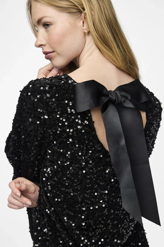 Heidi-Mode | Funky Kleid mit Glitzer und Banddetails Frisch und Modisch