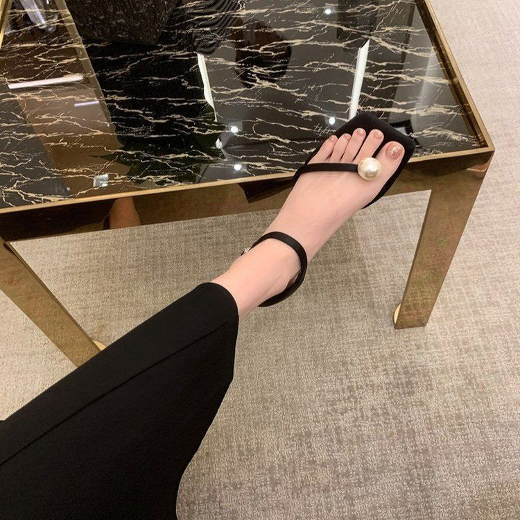 Heidi-Mode | Flache Sandalen mit Perlen
