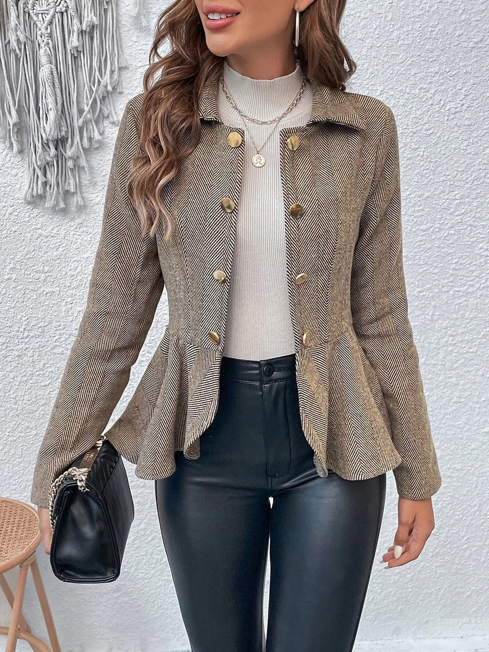 Lässiger Blazer mit Rüschen