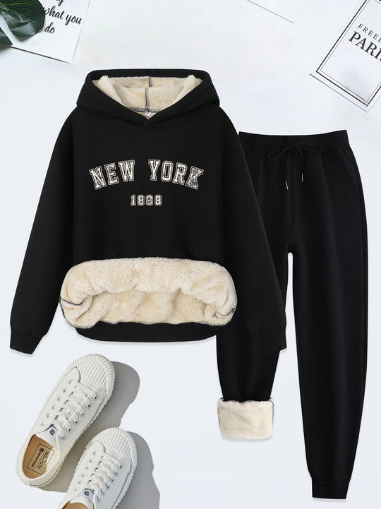 Heidi-Mode | Warmer Hoodie Und Kordelzughose Trainingsanzug Mit 'New York' Druck Für Damen