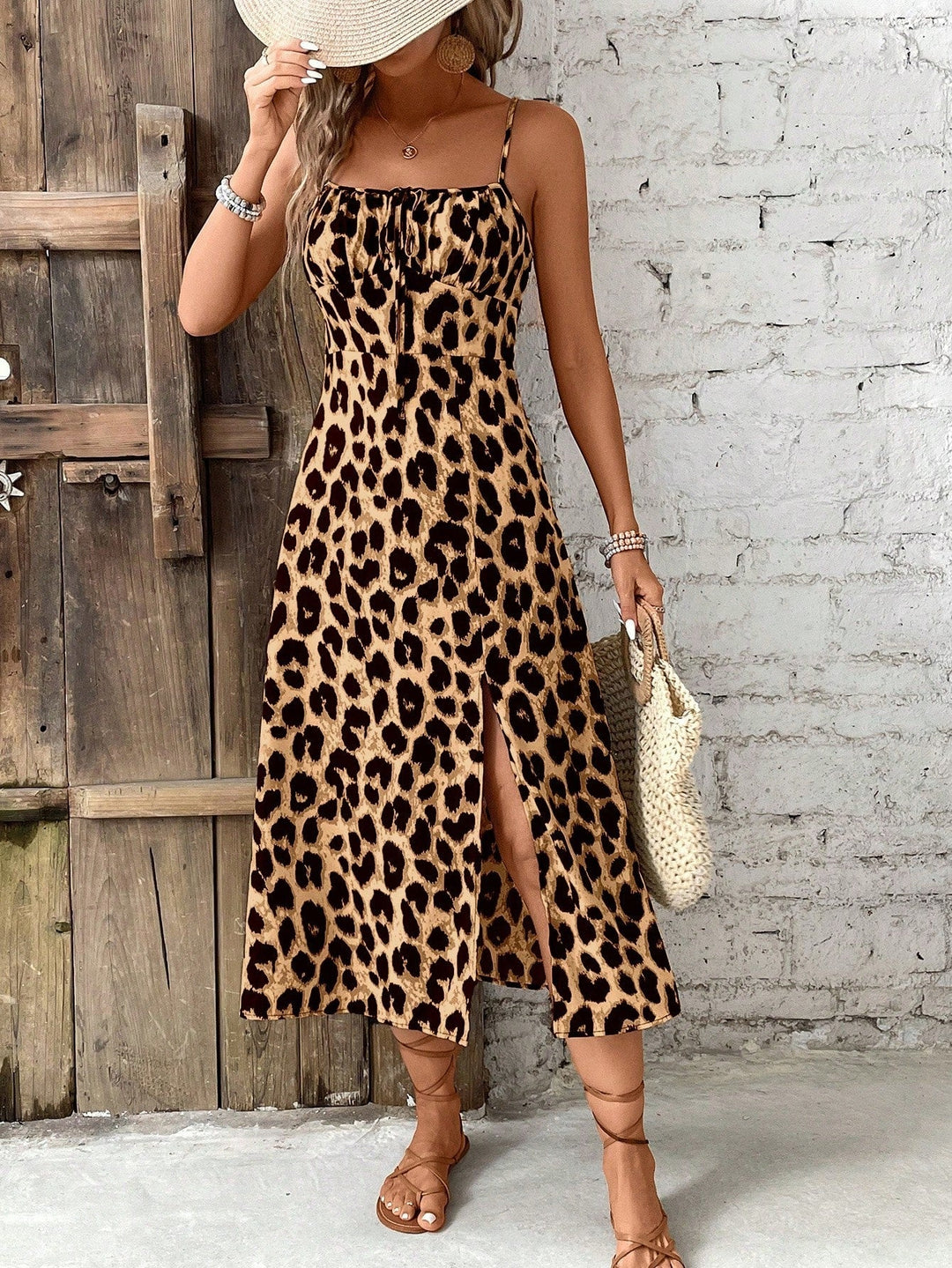 Heidi-Mode | Rückenfreies Sommerkleid mit Rüschen Details für Damen