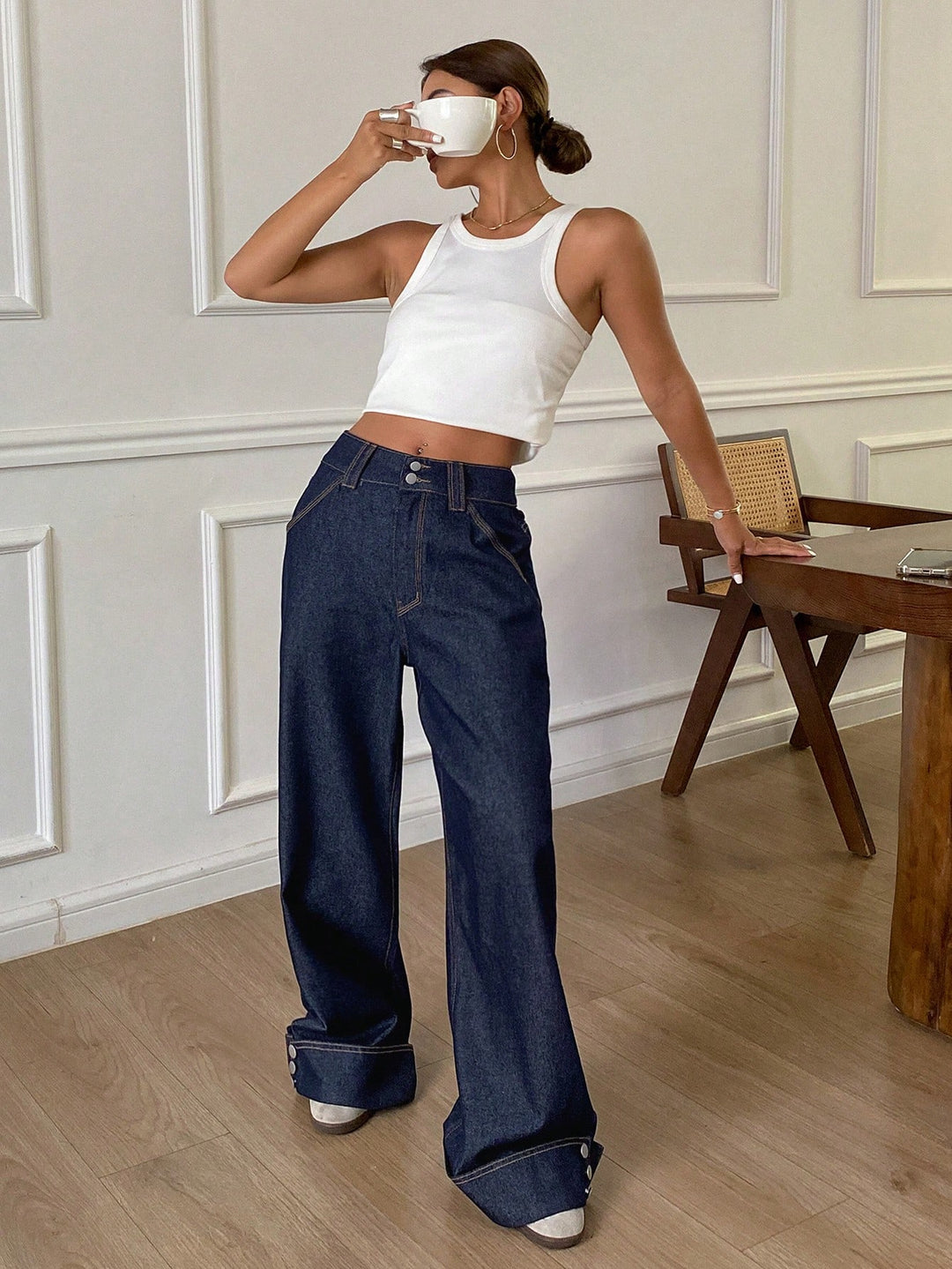 Heidi Mode | Vintage-Style Weite Jeans mit Knopfmanschetten