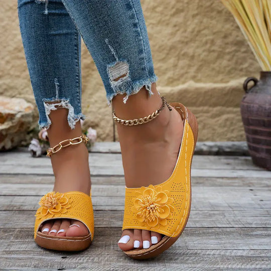 Heidi-Mode | Weiße Flip-Flops Elegante Sandalen mit Blumenmotiv, Komfortabel und Leicht