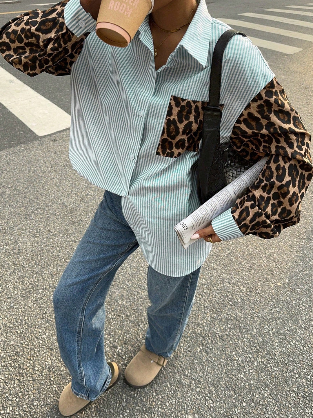 Heidi-Mode | Damenbluse mit Leo-Details Auffällig, Locker & Streetstyle Bereit
