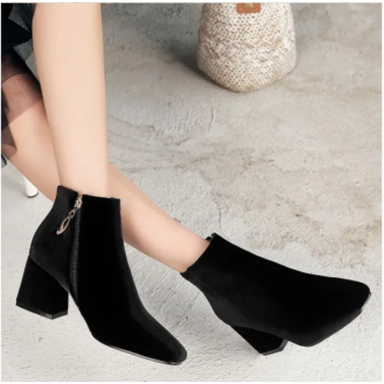 Heidi-Mode | Elegante Stiefeletten mit Quadratzehen und Hohem Absatz Damen Stiefeletten