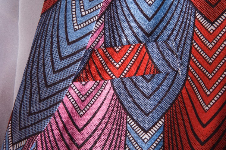 Damen Blazer mit auffälligem floralem Muster und modernem Schnitt Heidi-Mode