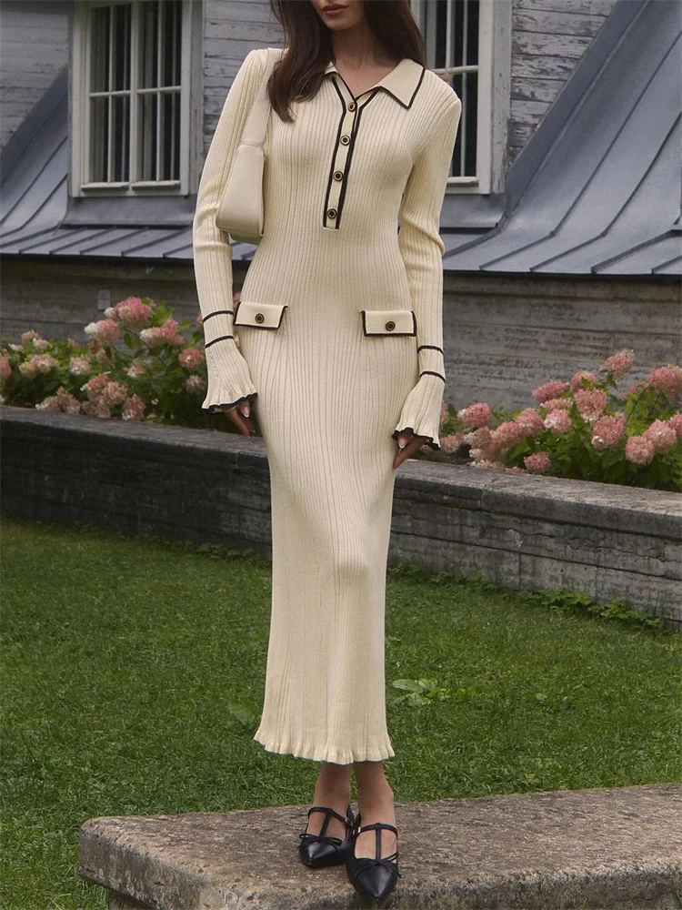 Heidi-Mode | Kleid mit Polokragen und Dekorativen Taschen Gerippter Strick Damen